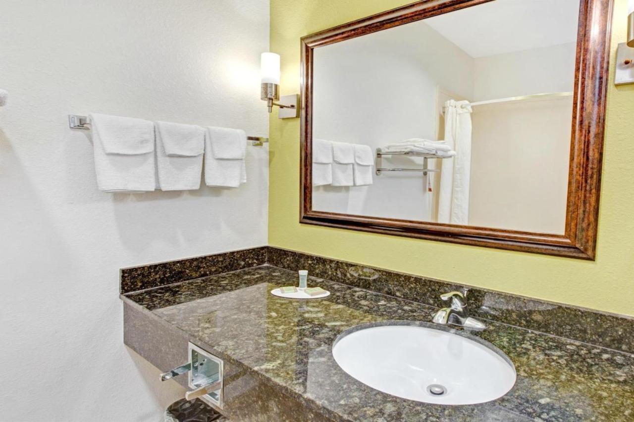 Scottish Inns And Suites - La Porte Luaran gambar